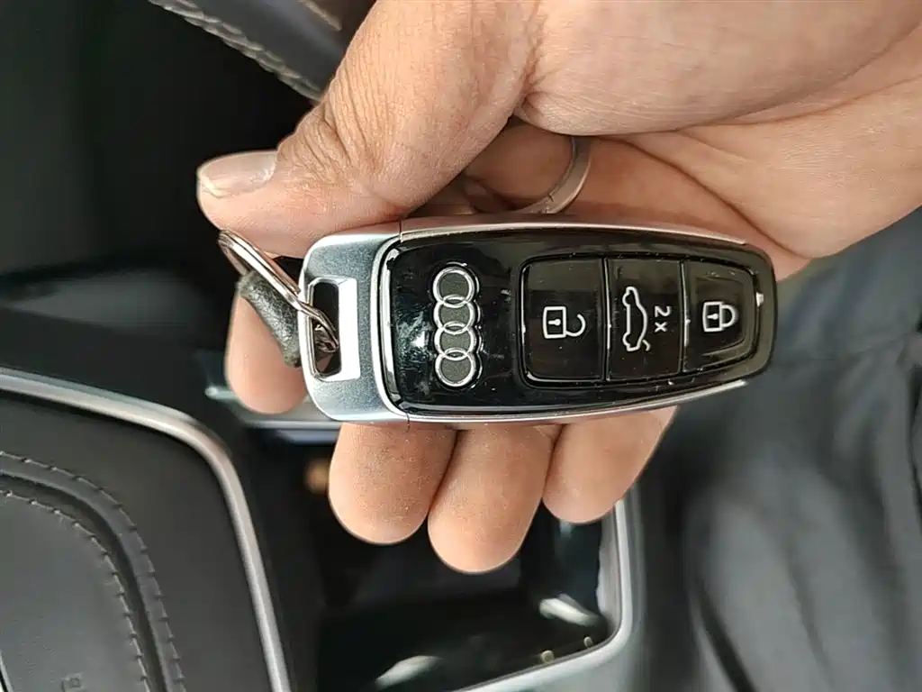Audi A6L 2023 45 TFSI Premium Selection Dynamic фото 15