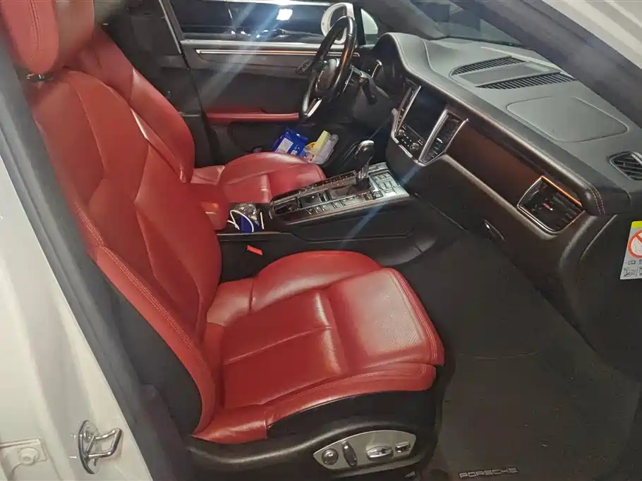 Porsche Macan 2017 Macan 2.0T фото 8