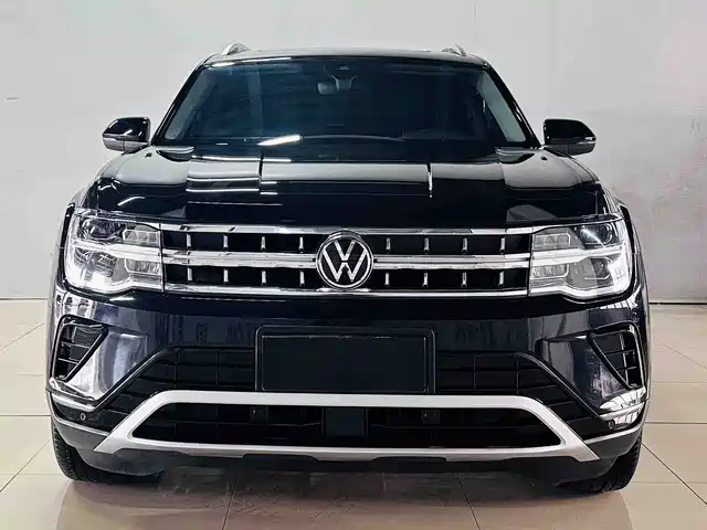 VOLKSWAGEN TOURANG 2023