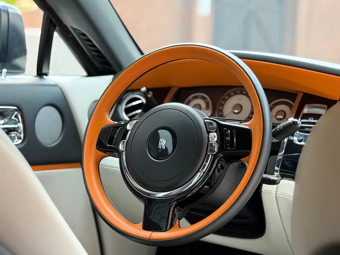 Фото 5 - Rolls-Royce Wraith