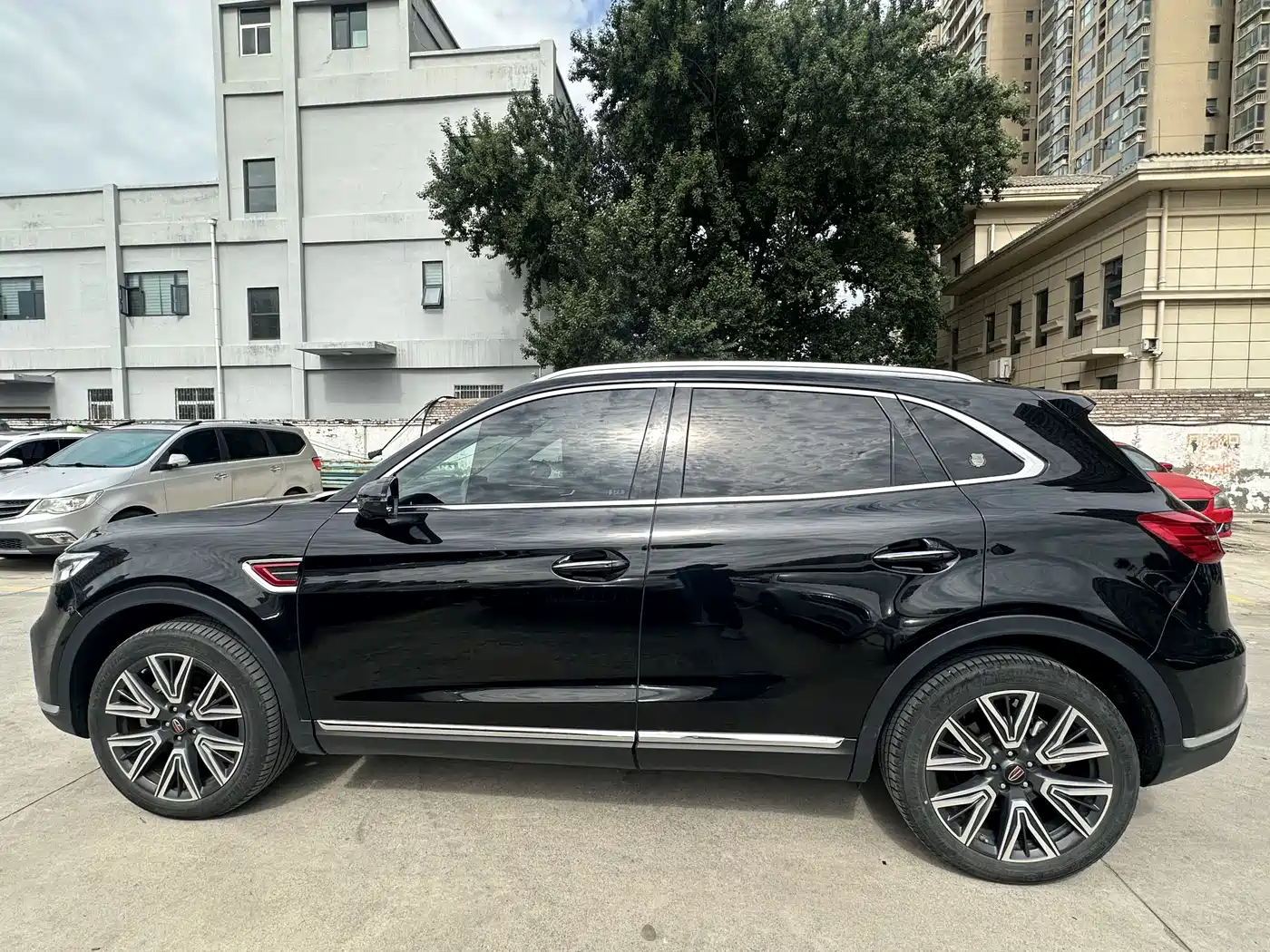 Hongqi HS5 2022 2.0T Smart Connect Flagship AWD Edition фото 8