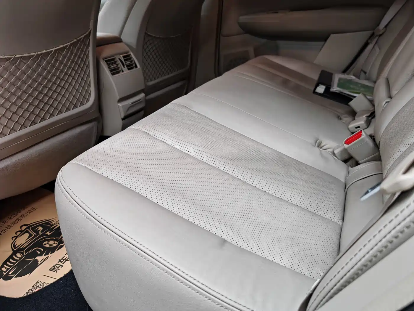 Subaru Outback 2011 2.5i Luxury Navigation Edition фото 31