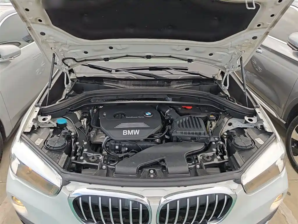 BMW X1 2016 sDrive18Li Fashion Model фото 20