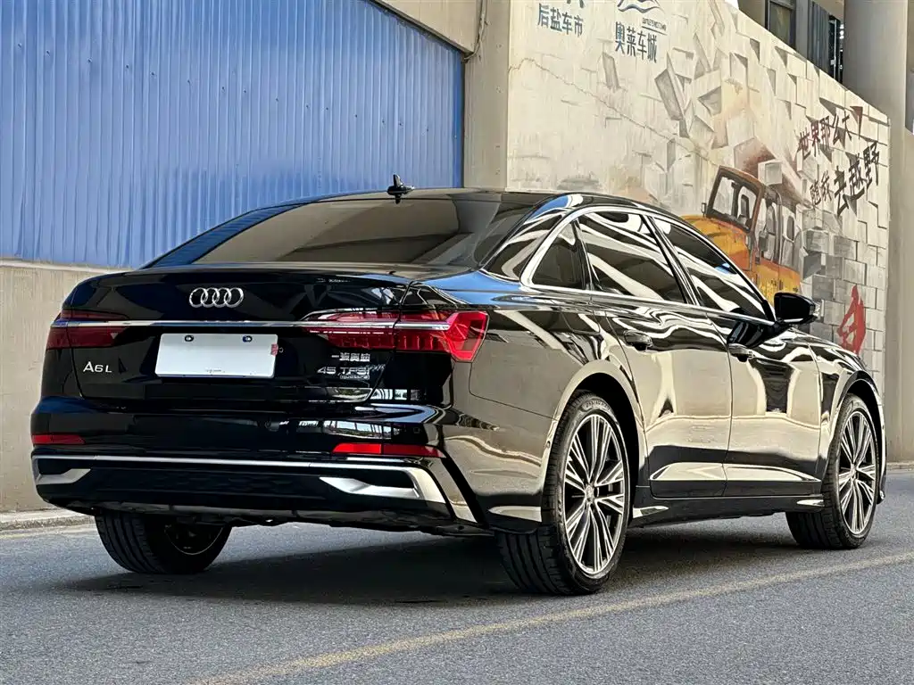 Audi A6L 2025 45 TFSI quattro Premium Sport фото 5