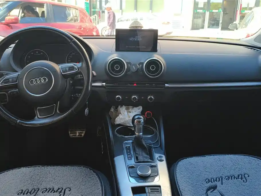 Audi A3 2016 Sportback 35 TFSI Leadership фото 12