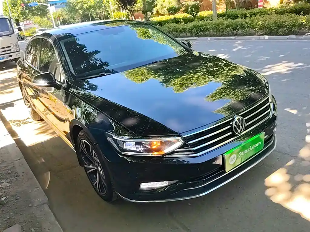 Volkswagen Magotan 2021 330TSI DSG 30th Anniversary Edition фото 4