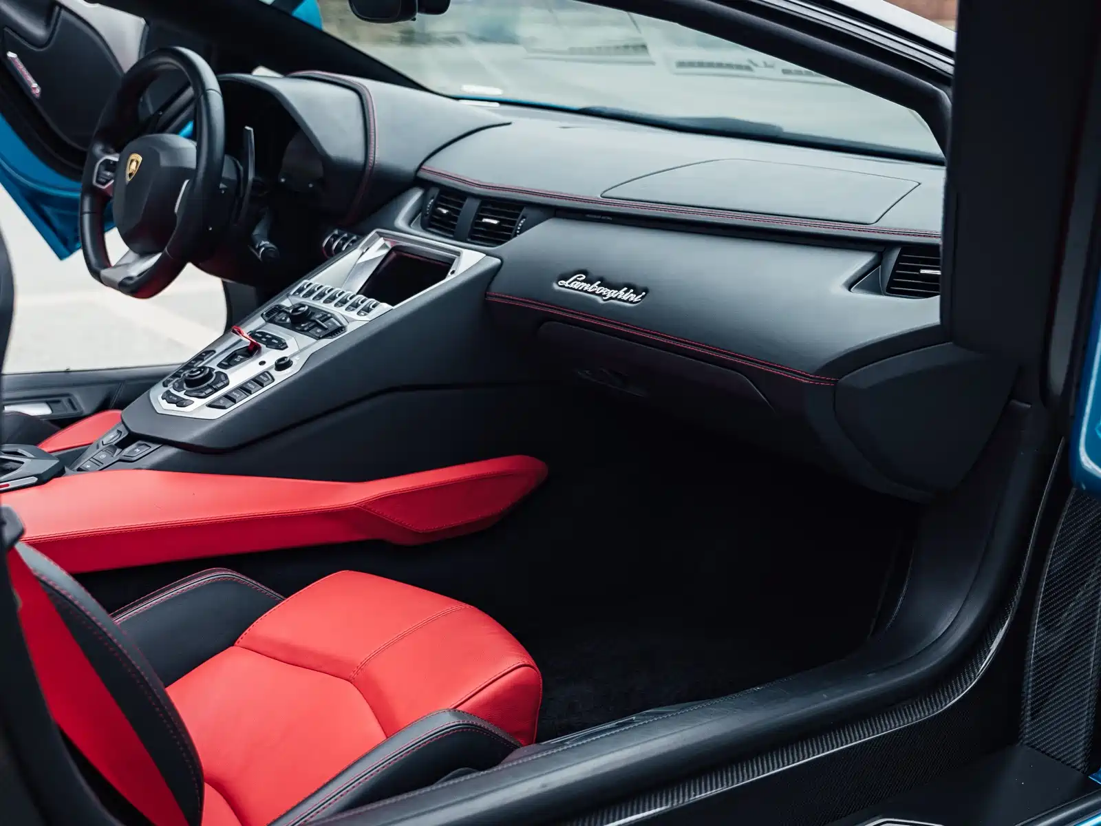 Фото 13 - Lamborghini Aventador