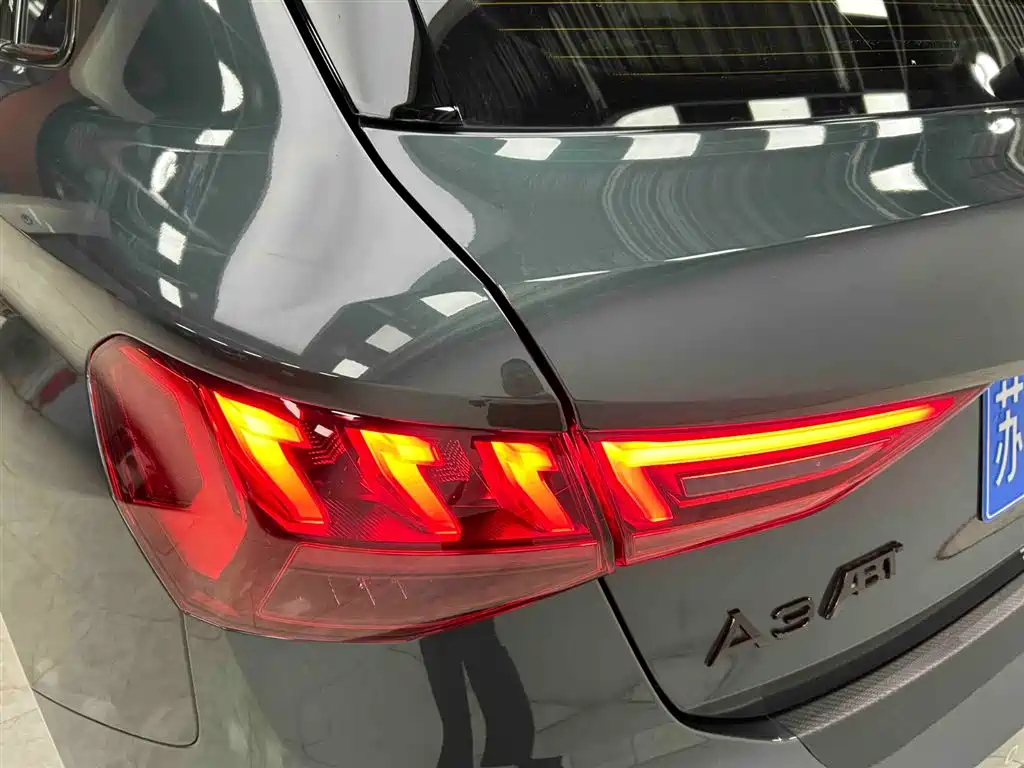 Audi A3 2024 Model Sportback 35 TFSI RS Edition фото 19