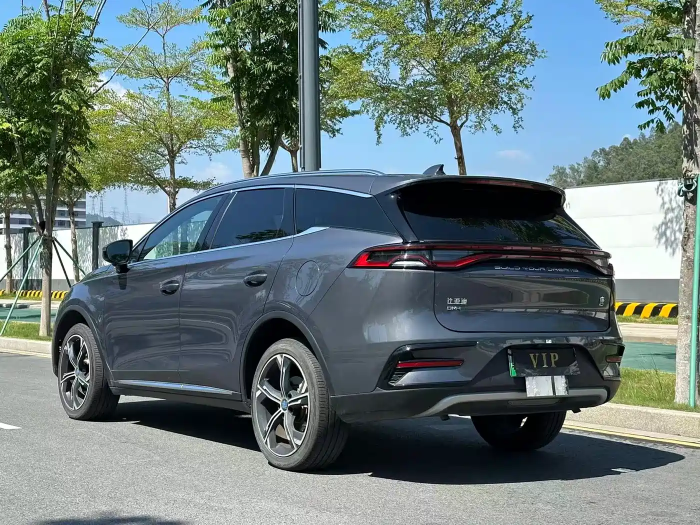 BYD Tang New Energy 2021 DM-i 112KM Honor фото 8