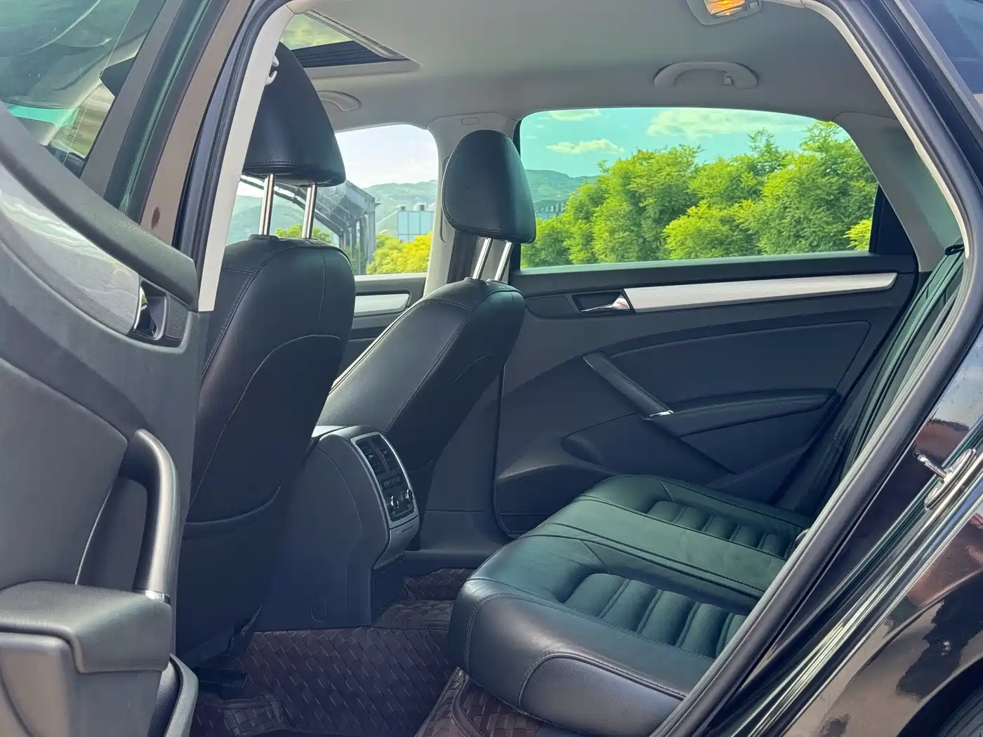 Volkswagen Passat 2013 2.0TSI DSG Yuzun фото 14
