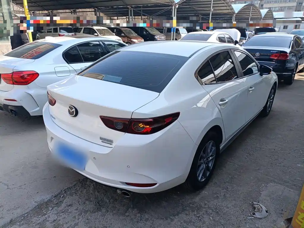 Mazda Mazda3 Axela 2024 2023 2.0L Auto Zhiqing