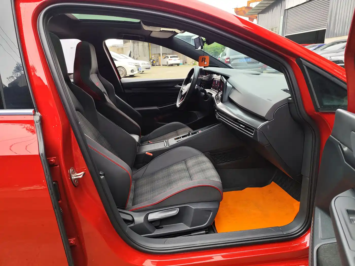 Volkswagen Golf GTI 2021 380TSI DSG GTI фото 7