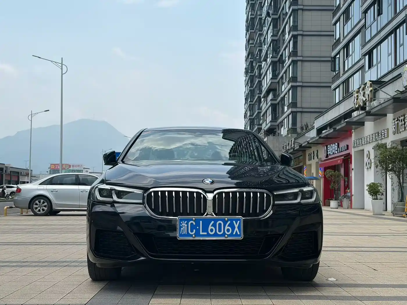 BMW 5 Series 2023 Facelift 530Li Leading M Sport Package
