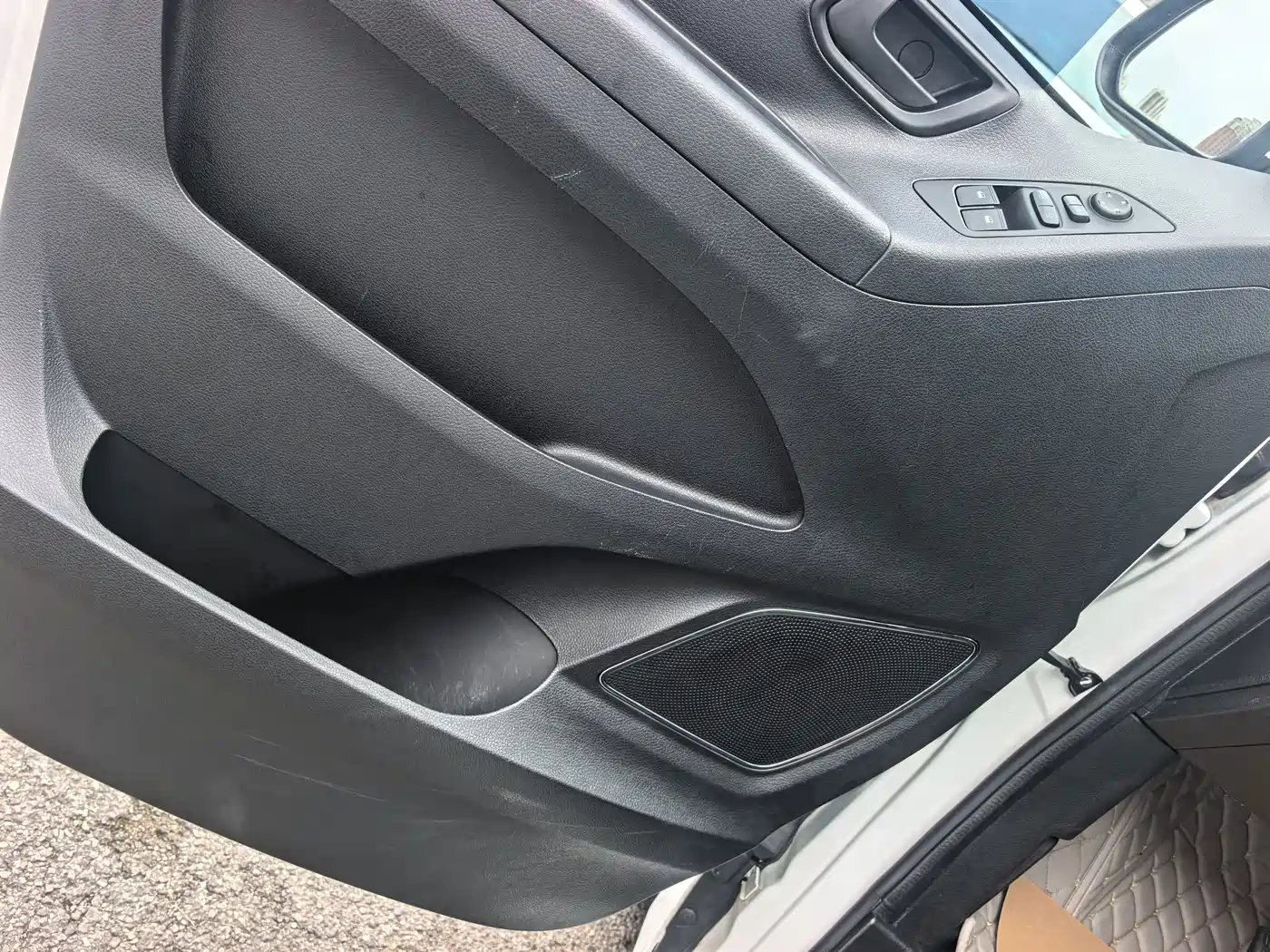 SAIC Maxus Maxus G10 2017 2016 2.0T Automatic Executive Edition