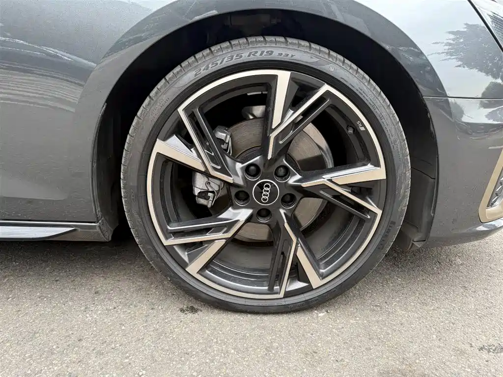 Audi A4L 2024 40 TFSI quattro RS Kit Speed Edition фото 18