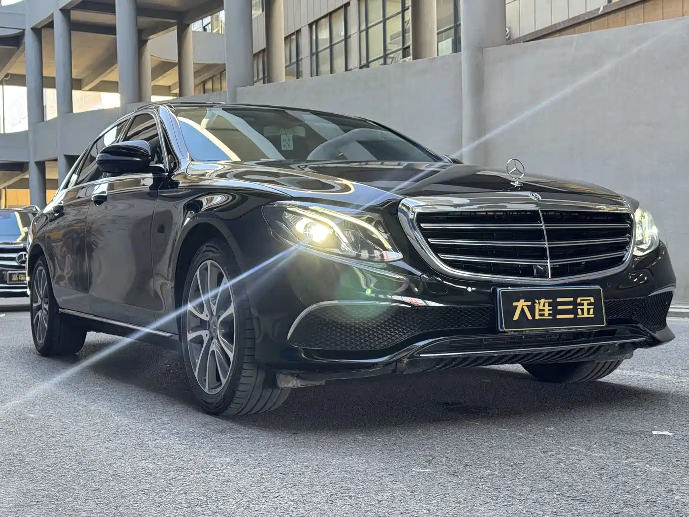 Mercedes-Benz E-Class 2018 Facelift E 200 L 4MATIC фото 3