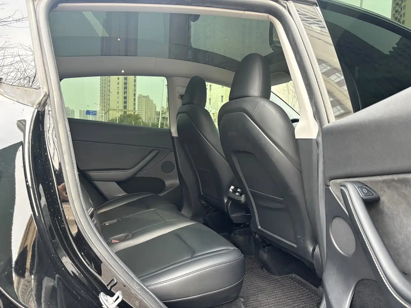 Tesla Model Y 2022 Facelift Rear-Wheel Drive Version фото 6