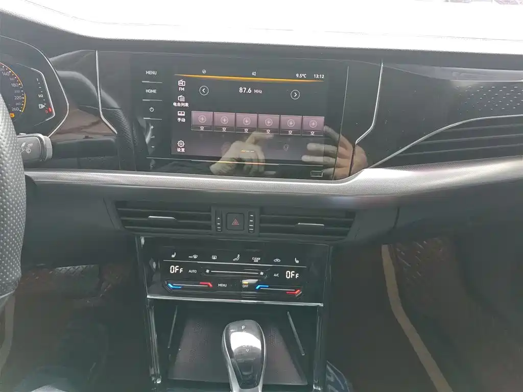 Volkswagen Passat 2023 Facelift 330TSI Elite Edition фото 13