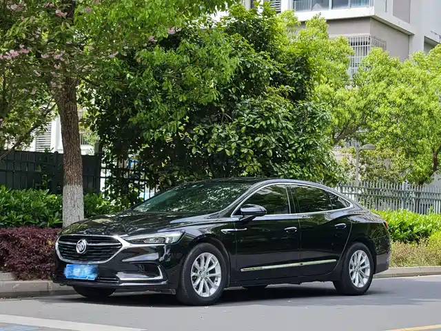 BUICK LACROSSE