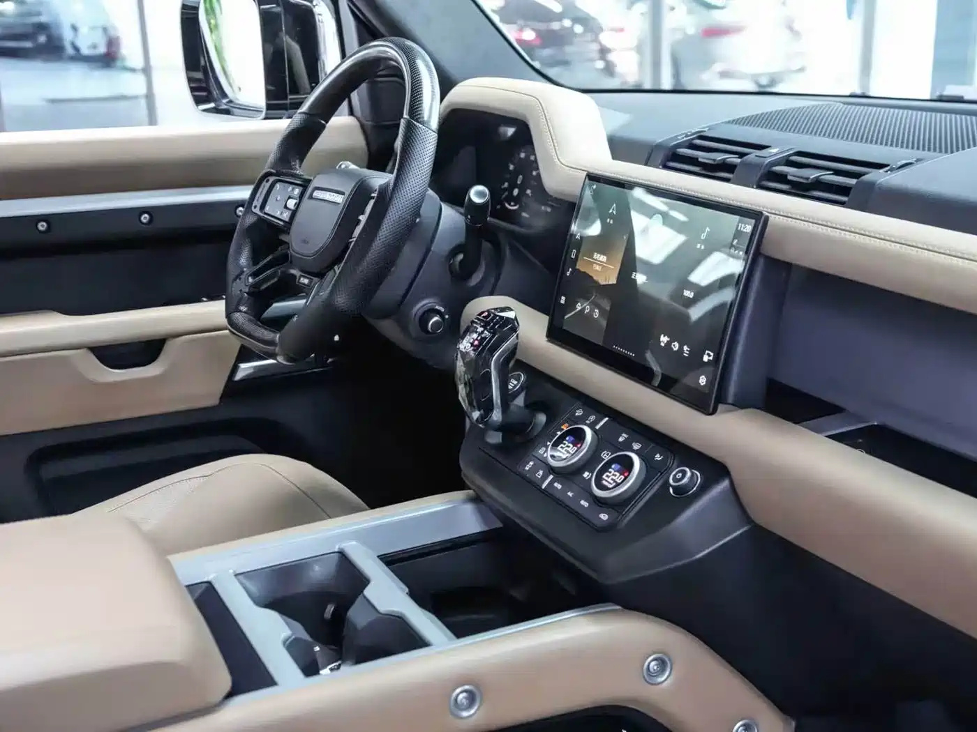 Land Rover Defender 2025 110 3.0T P400 -Dynamic HSE фото 7