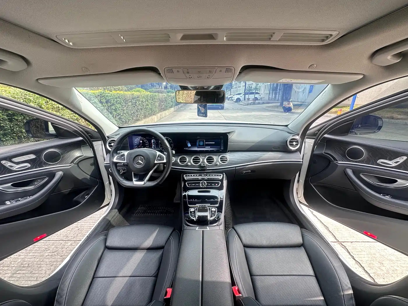 Mercedes-Benz E-Class 2016 E 200 L Sport Type фото 8