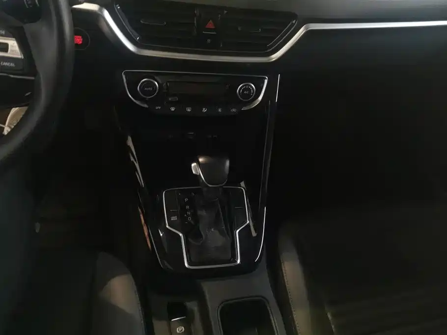 Kia Sportage 2018 2.0L Automatic Smart Luxury (China V) фото 16