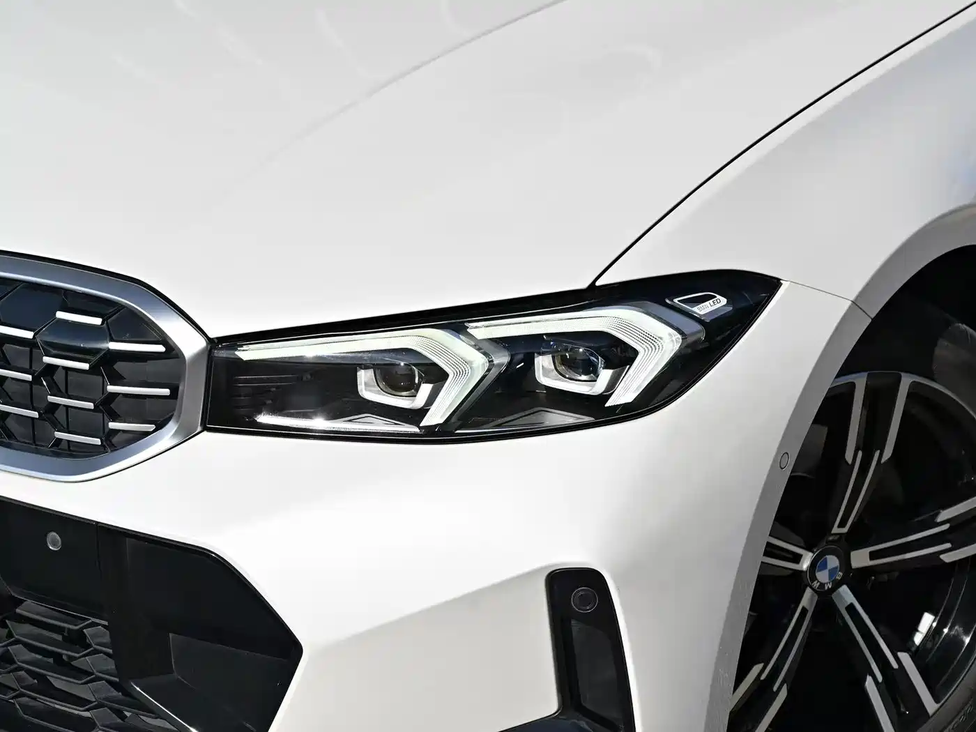 BMW 3 Series 2023 325i M Sport Package фото 5