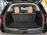 Фото 24 - Ford Explorer