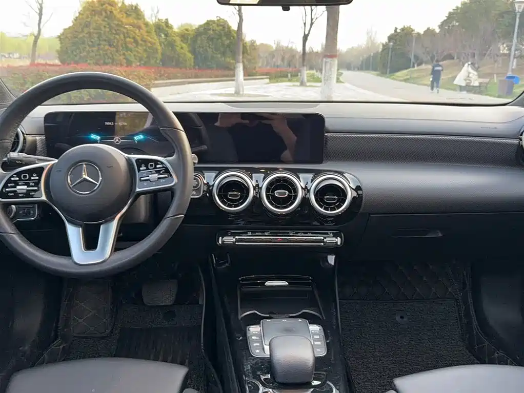 MERCEDES-BENZ CLASS A