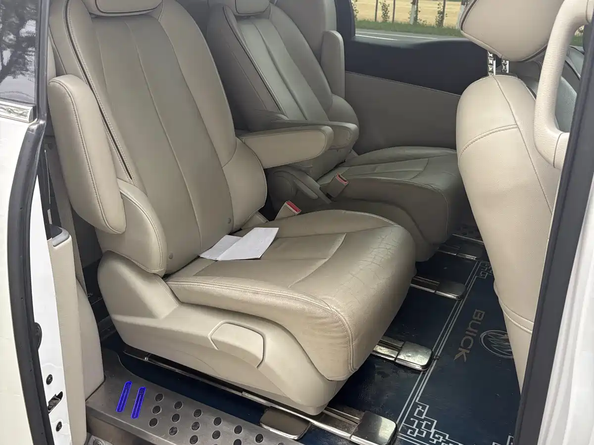 Buick GL8 2021 Land Business Class 652T Luxury фото 4