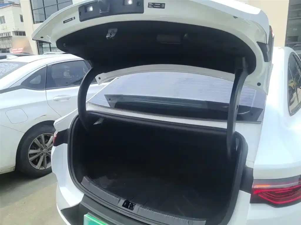 BYD Qin L 2025 EV 545KM Superior фото 19