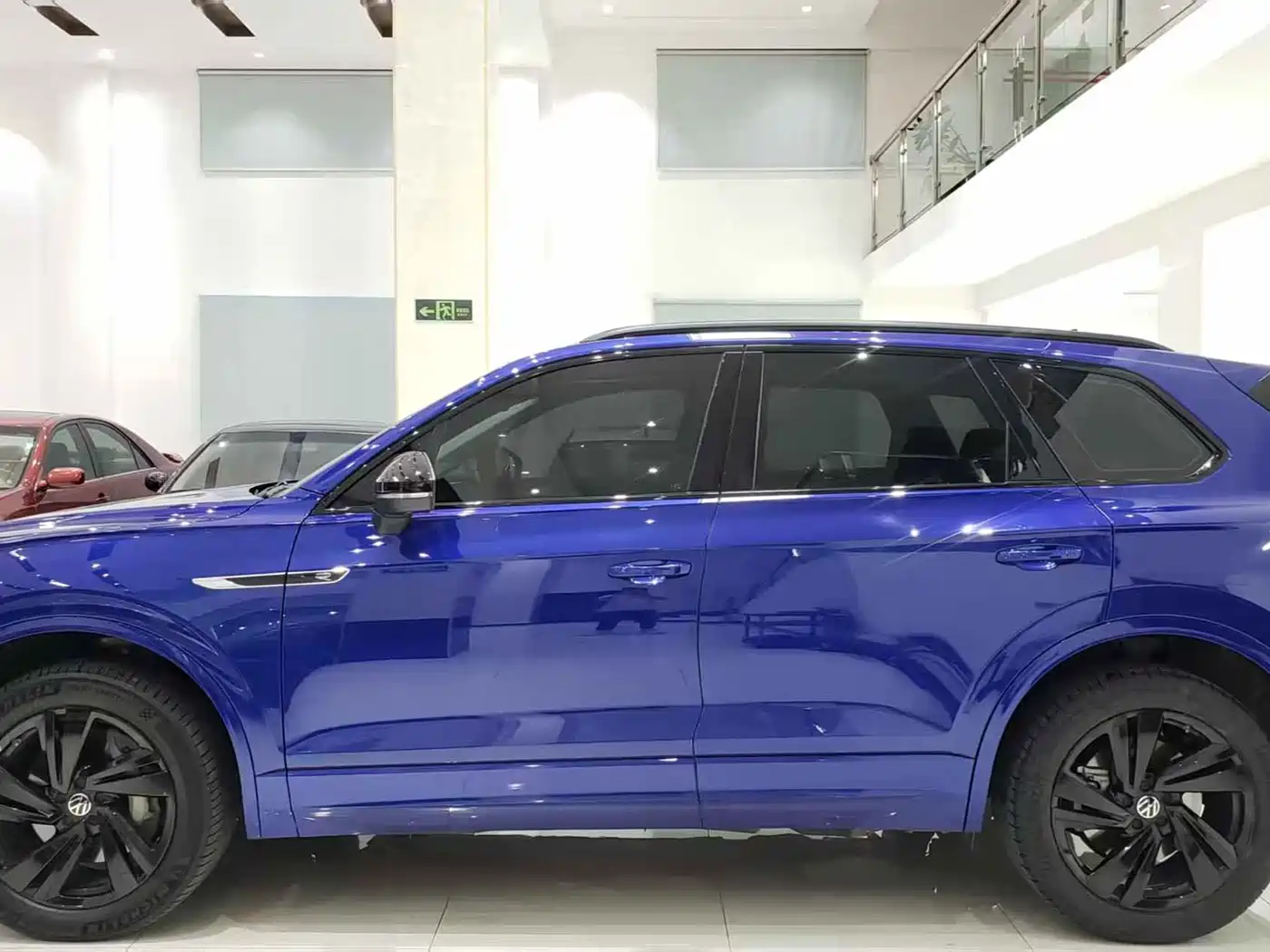 VOLKSWAGEN TOUAREG