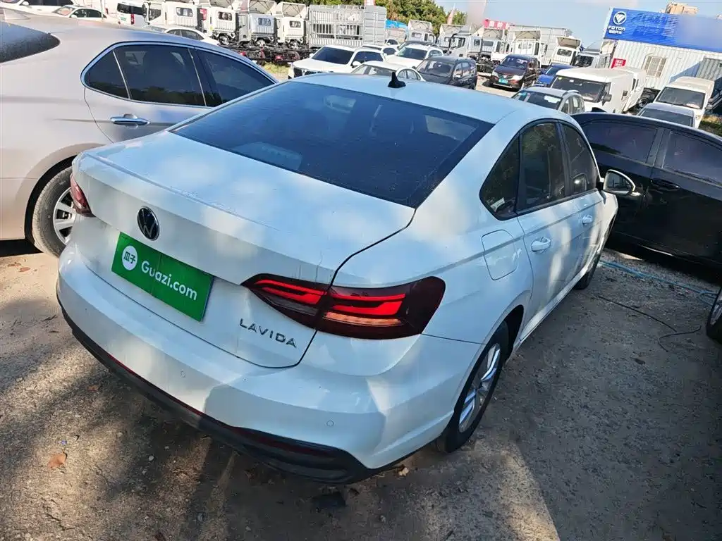 Volkswagen Lavida 2023 1.5L Auto Delight Edition фото 7