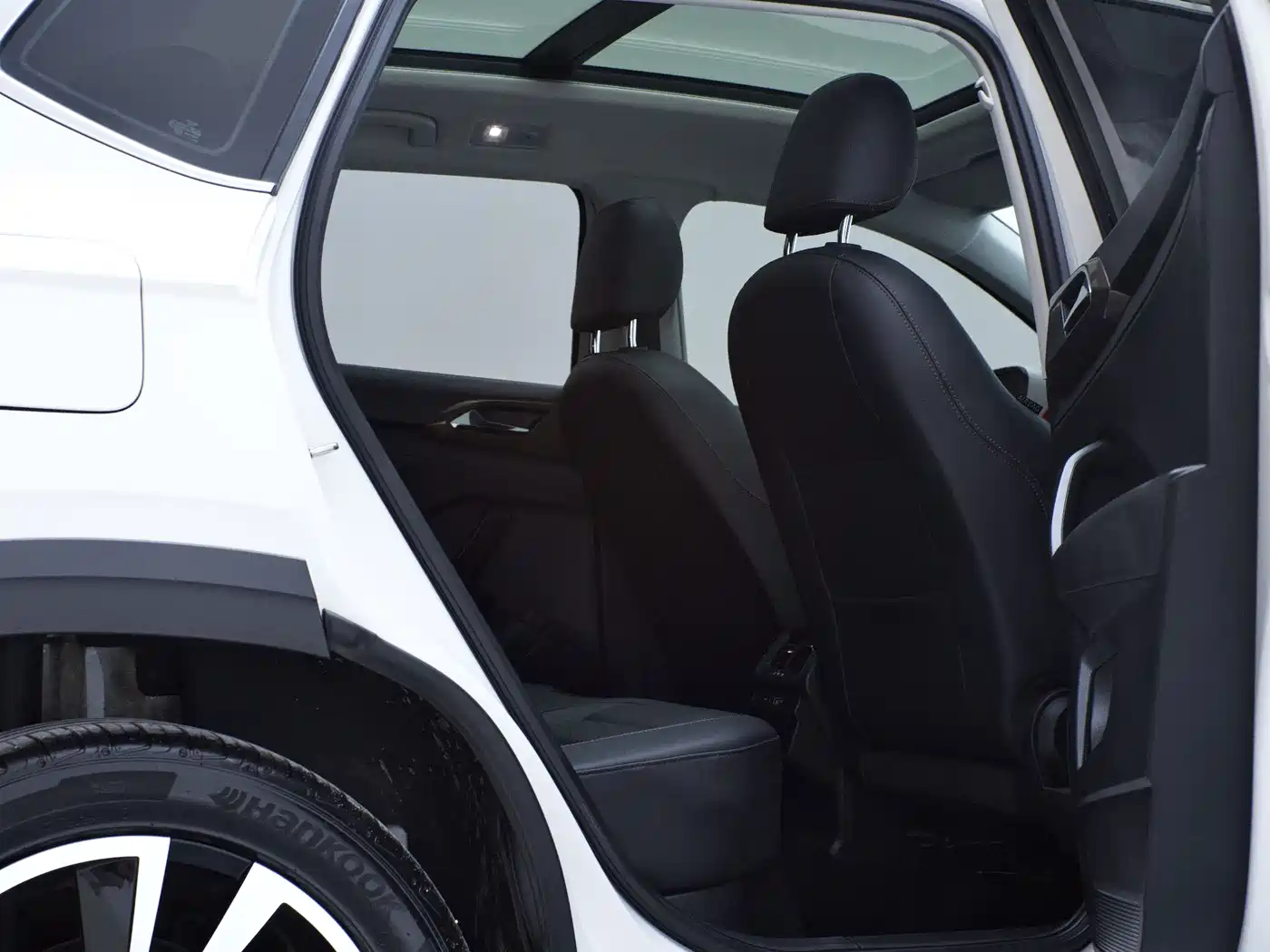 Volkswagen Tharu 2022 280TSI FWD Luxury Edition фото 25