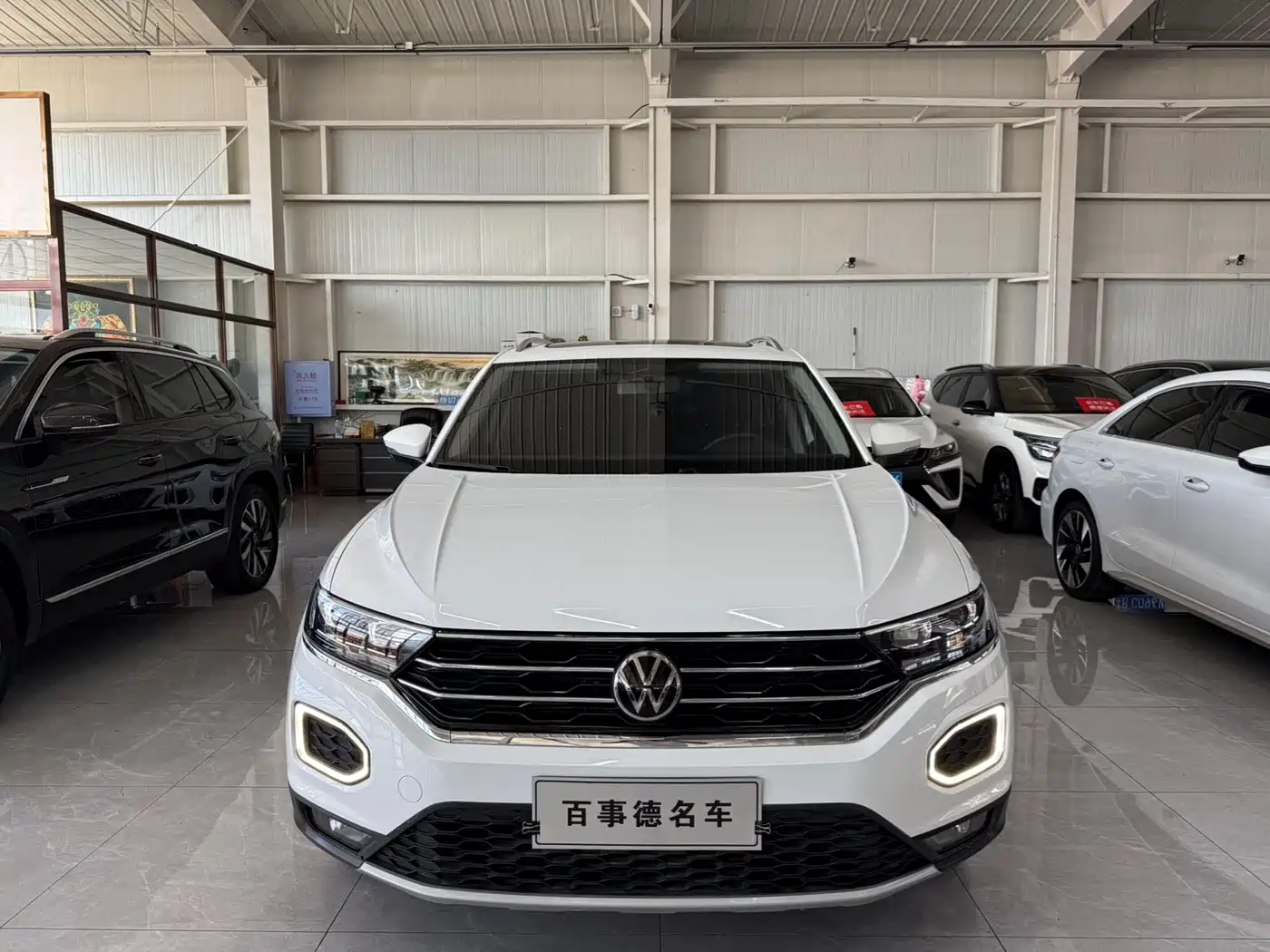 Volkswagen T-ROC 2022 280TSI DSG 2WD Elite PLUS фото 2