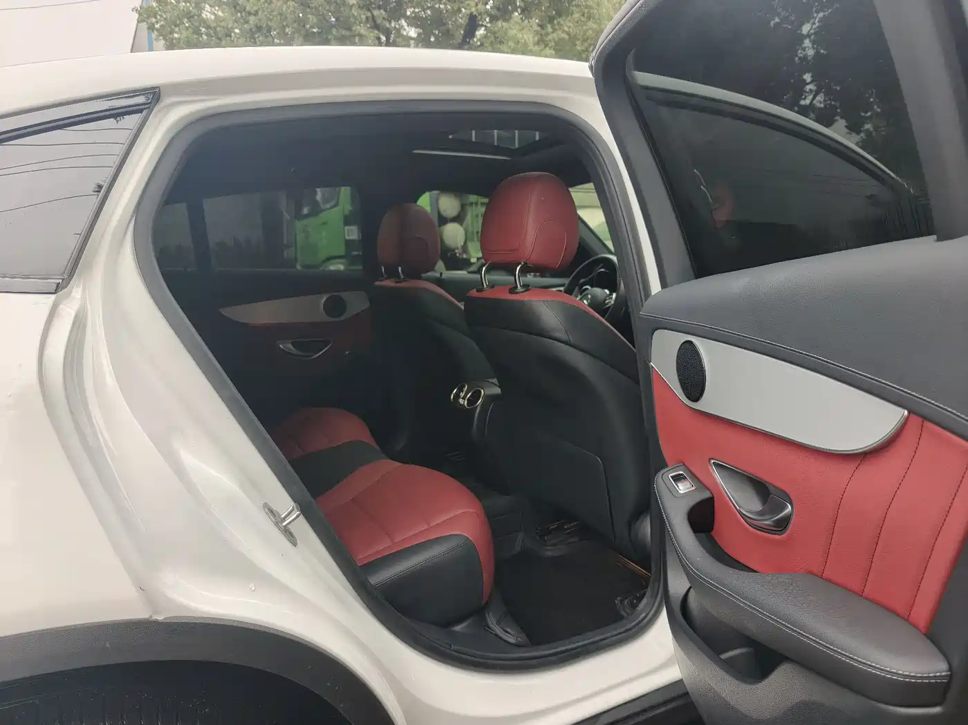 Mercedes-Benz GLC Coupe 2022 GLC 260 4MATIC Coupe SUV фото 7