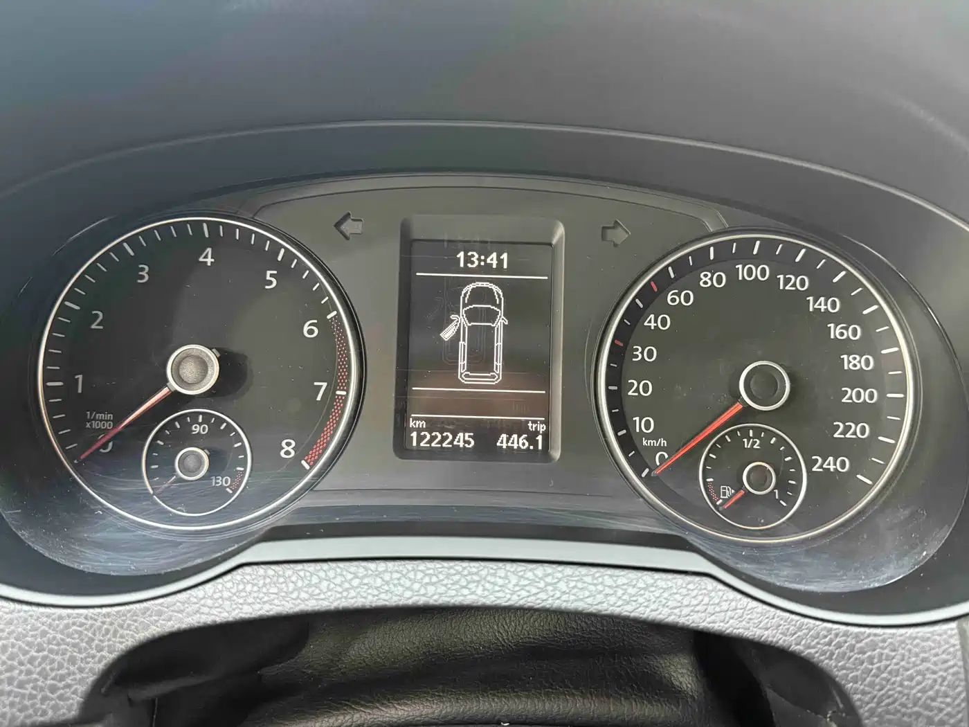 Volkswagen Sharan 2014 2.0TSI Standard фото 13