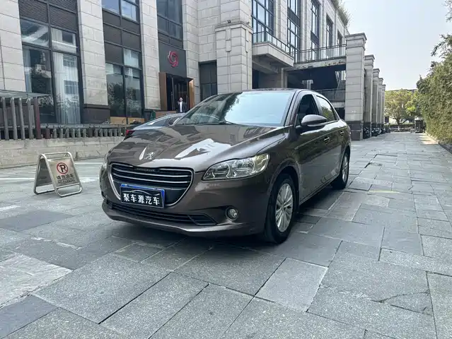  Peugeot Peugeot 301 2014 1.6L Automatic Luxury Edition