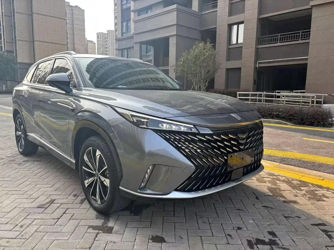 ROEWE RX5 NEW ENERGY