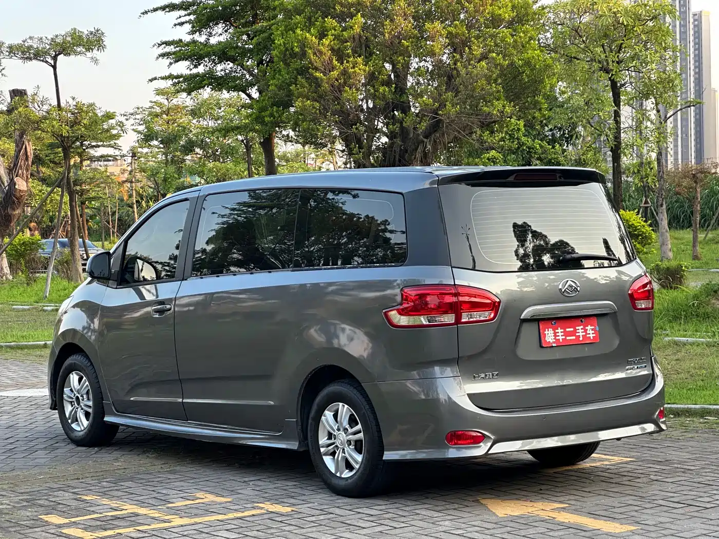SAIC Maxus Maxus G10 2019 PLUS 2.0T Auto Elite China VI фото 5