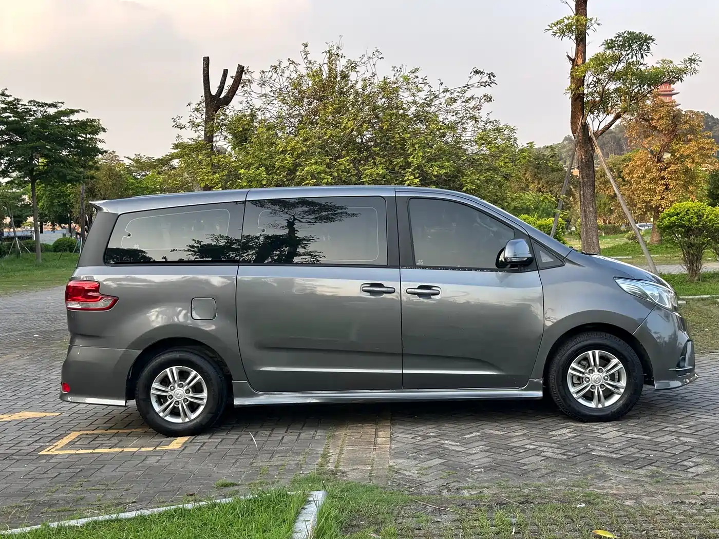 SAIC Maxus Maxus G10 2019 PLUS 2.0T Auto Elite China VI фото 11