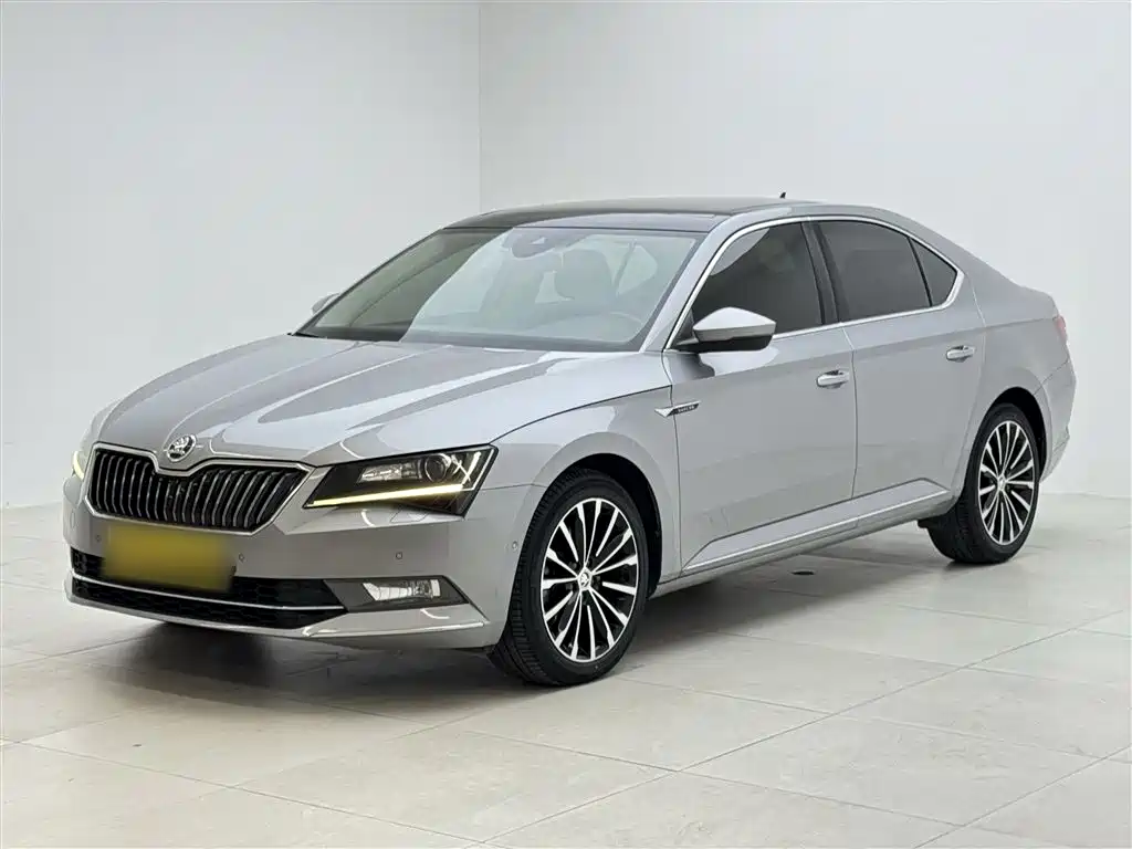 Škoda Superb 2016 TSI330 DSG Smart Edition
