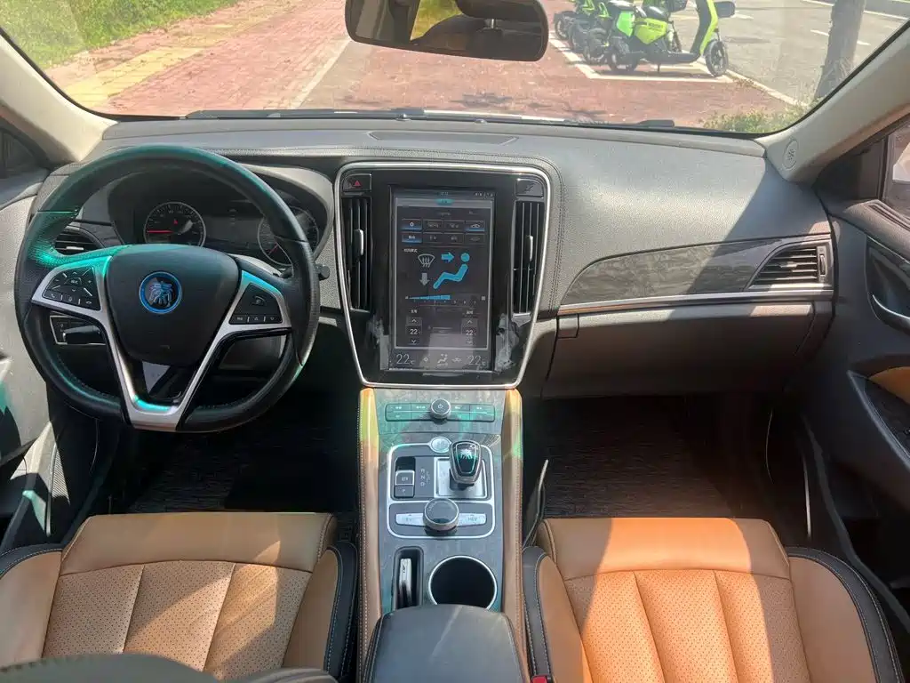 BYD Qin New Energy 2018 2018 1.5T Smart Premium
