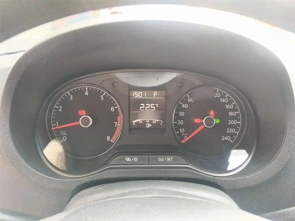 Volkswagen Polo 2016 1.4L Automatic Trend фото 4