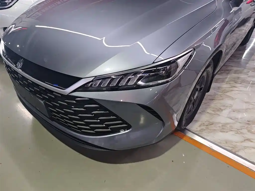BYD Qin PLUS 2025 DM-i Smart Drive 55KM Leader фото 24