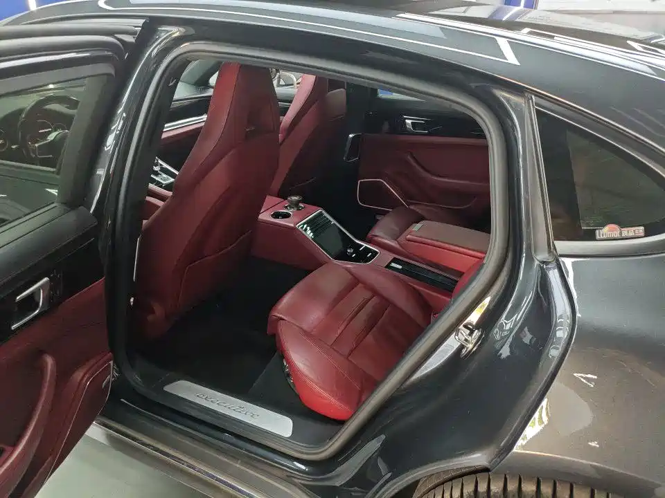 Porsche Panamera 2017 Panamera Executive Long Wheelbase 3.0T фото 6