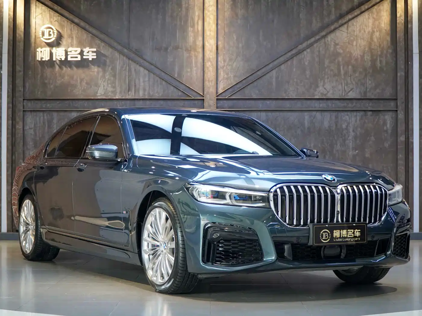 BMW 7 Series 2019 740Li xDrive Executive M Sport Package фото 25
