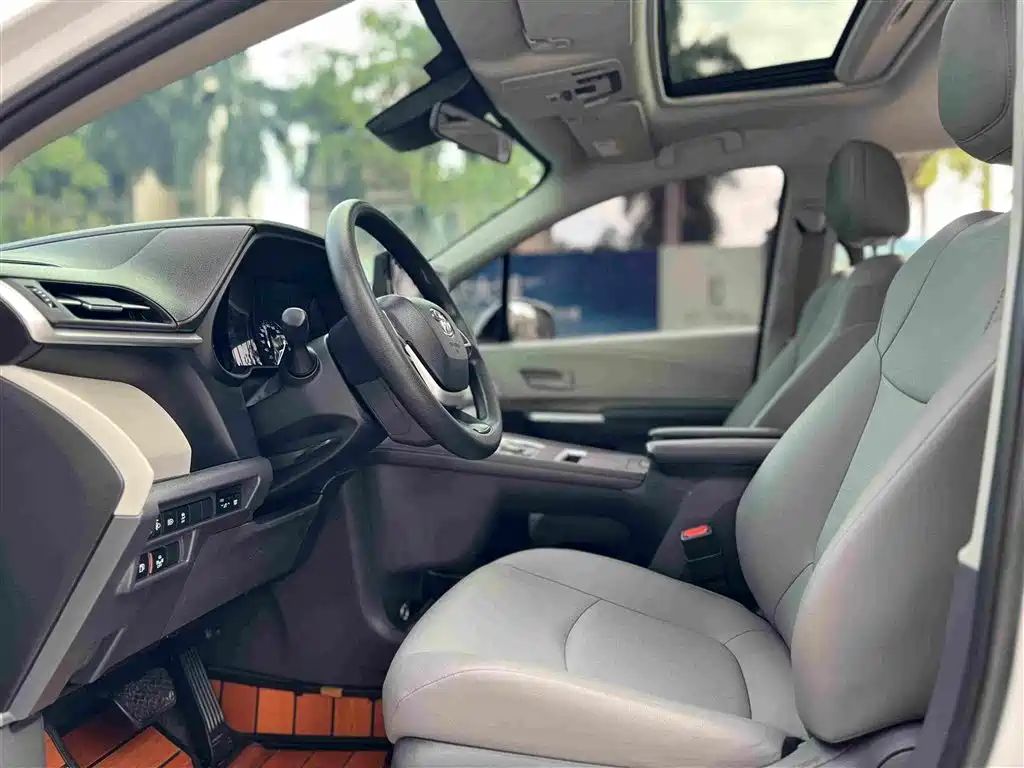 Toyota Granvia 2023 2023 2.5L Hybrid Comfort Edition