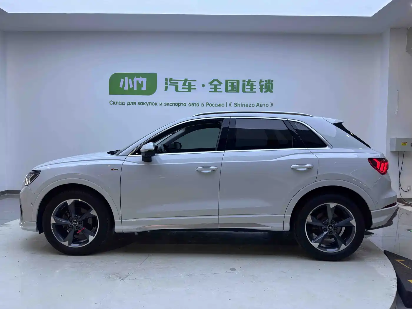 Audi Q3 2023 35 TFSI Fashion Dynamic (1.4T) фото 8