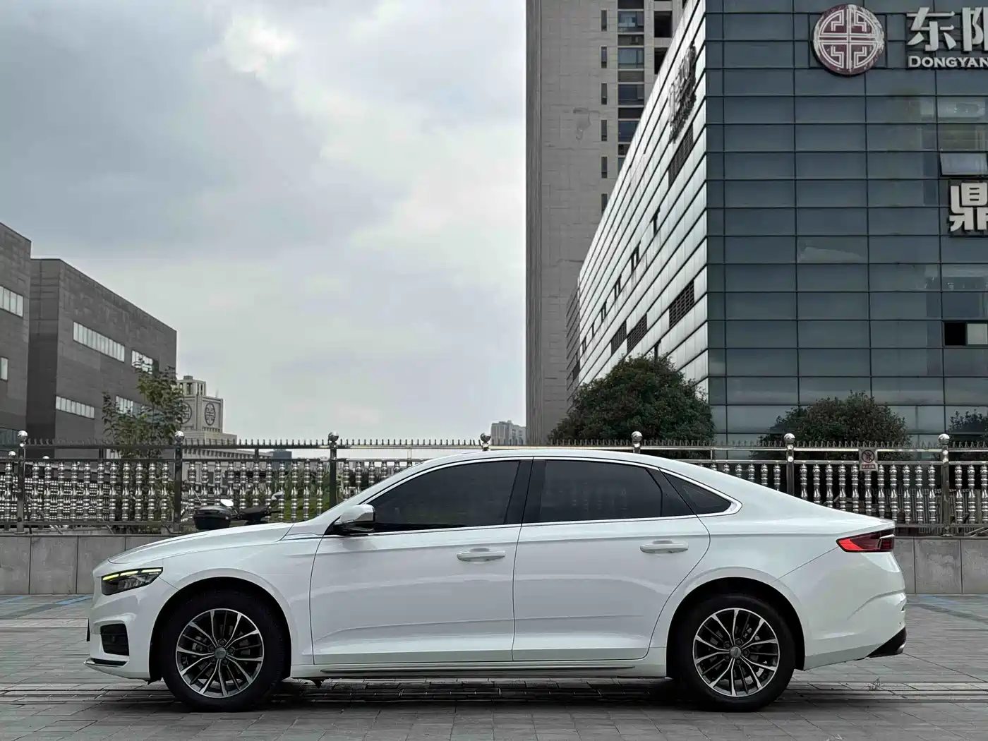 Geely Preface 2021 2021 2.0TD Luxury